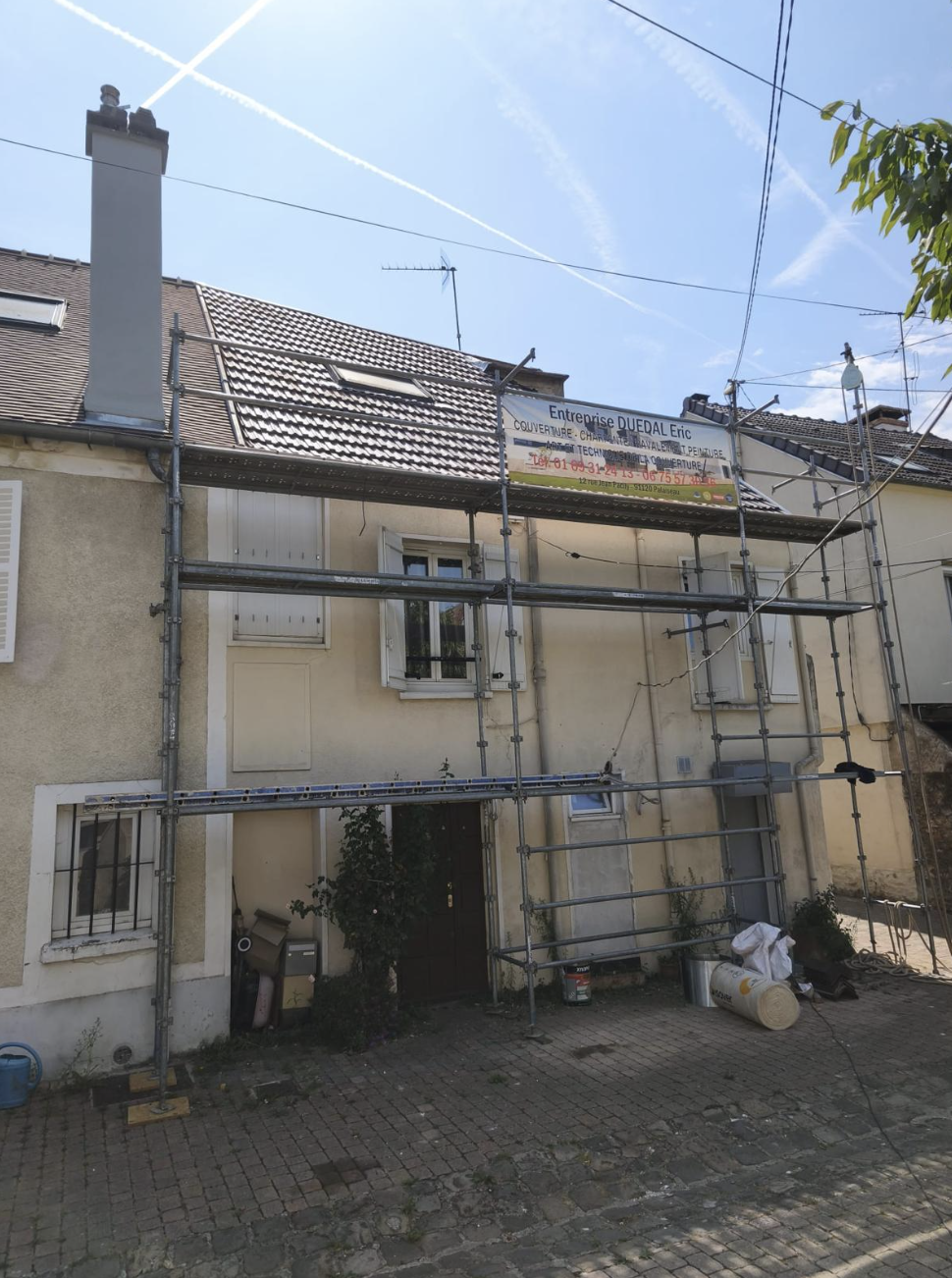 Rénovation de couverture d'une maison ancienne en Essonne